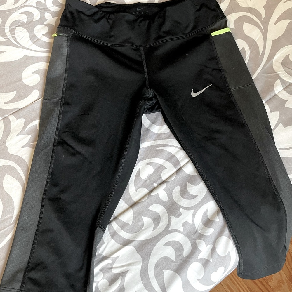 Nike Mid-Rise Active Pants